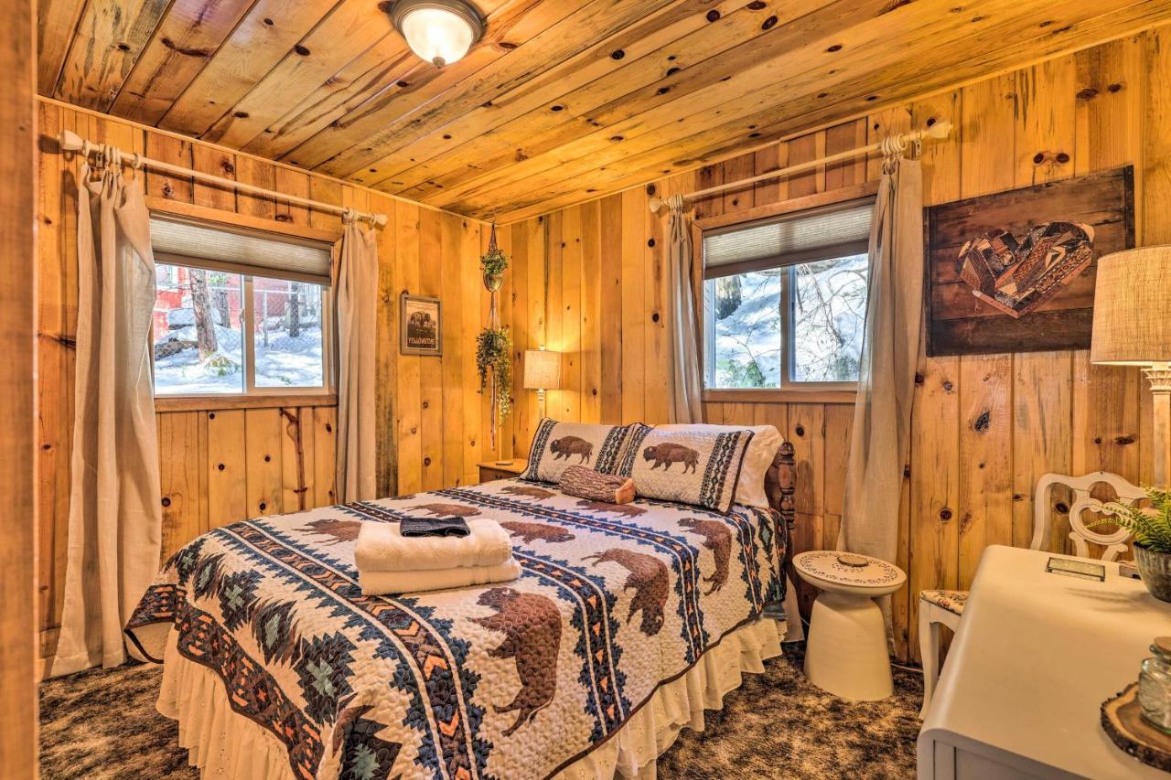 Hébergement de vacances California Retreat With Deck, Fire Pit And Grill!