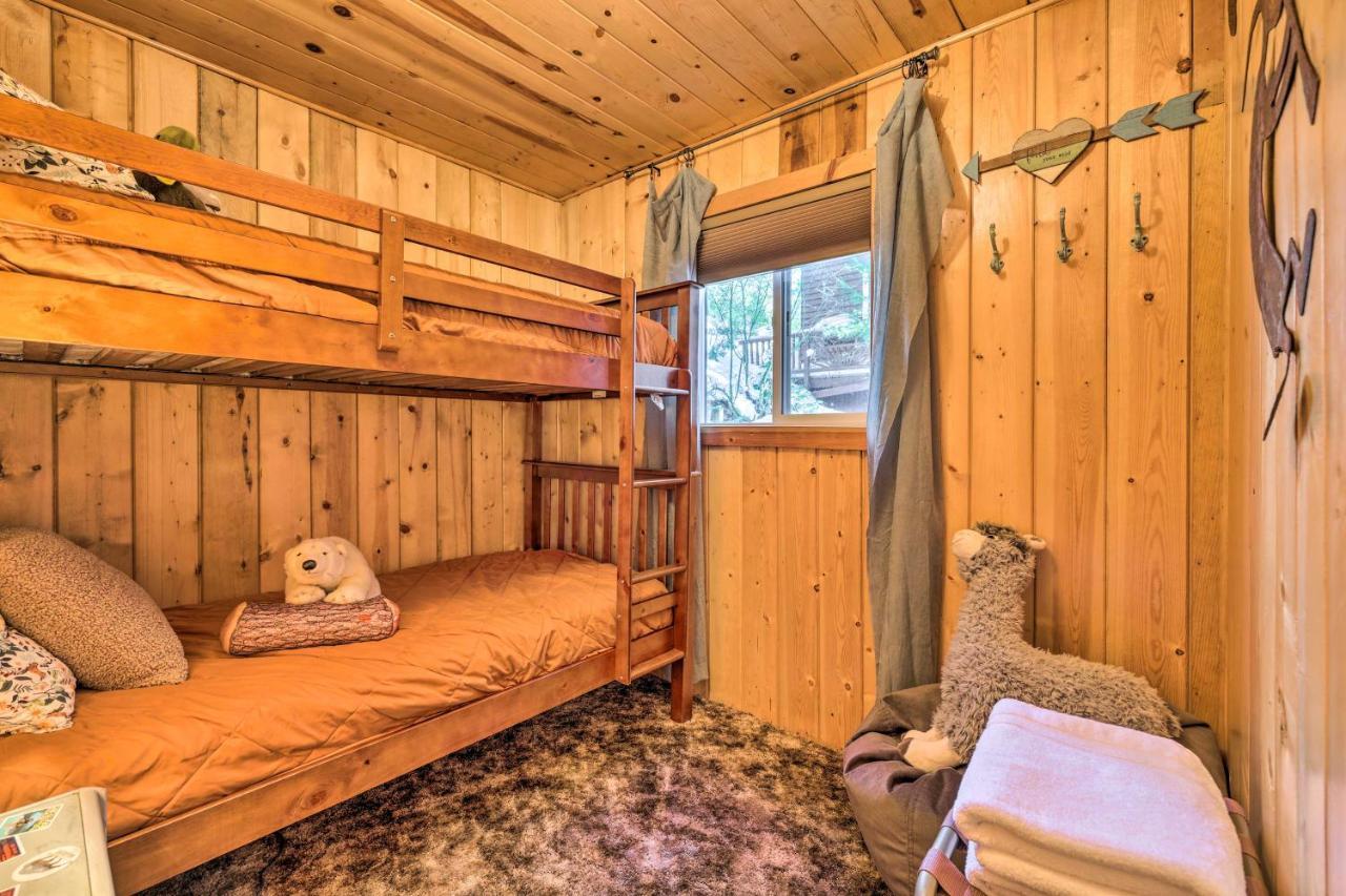 Hébergement de vacances California Retreat With Deck, Fire Pit And Grill!